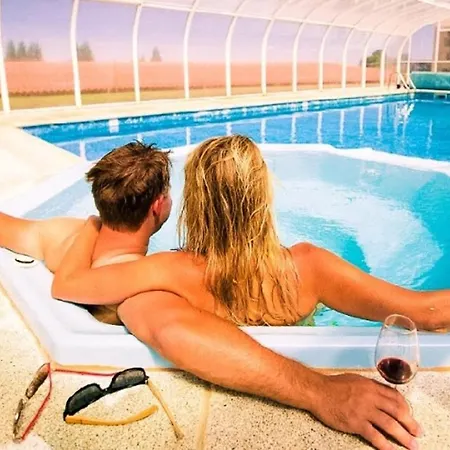 דירה Studio With Shared Pool Jacuzzi And Furnished Terrace At *